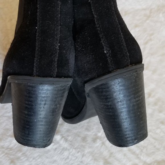Crown Vintage Gabriela Black Suede Booties - Picture 6 of 8